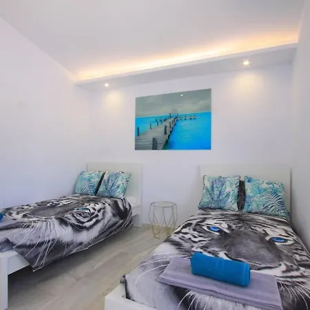 Modern Penthouse * מארבלה